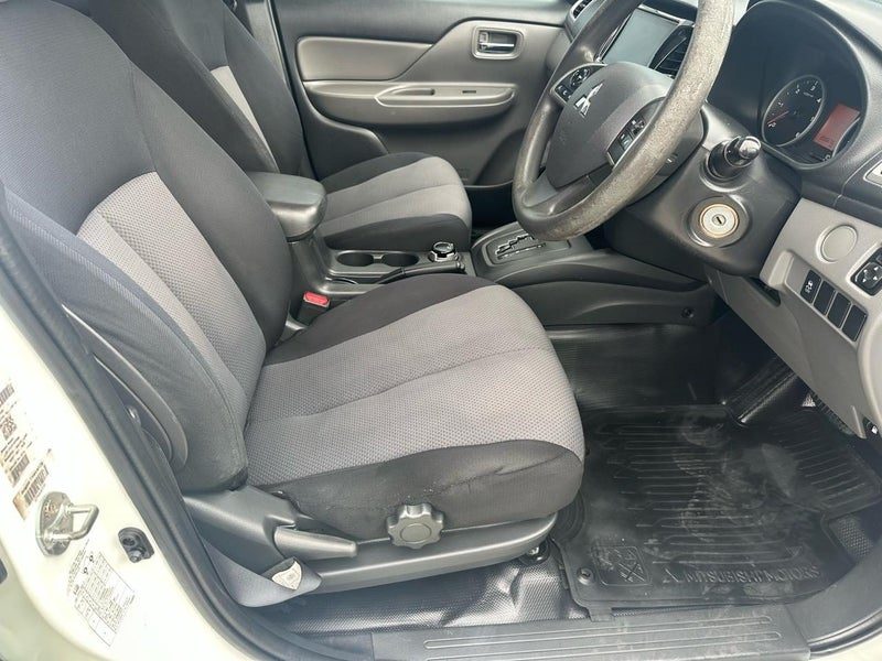 2018 Mitsubishi Triton DC GLX 4WD 5AT 2.4D, photo 2