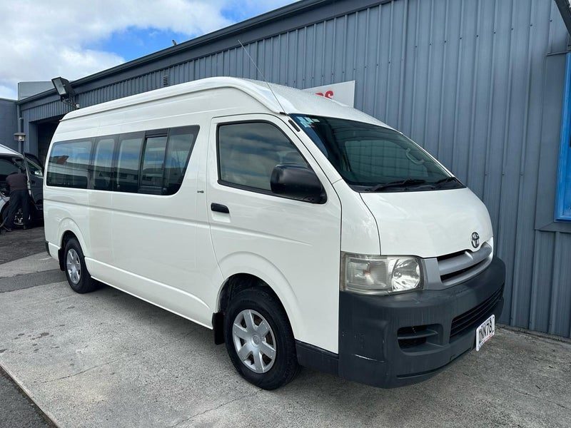 2006 Toyota Hiace ZX Jumbo Wheel chair Lift