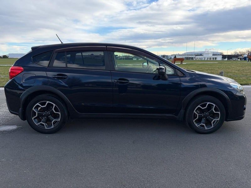 2015 Subaru XV Leather, Side Airbags, photo 2