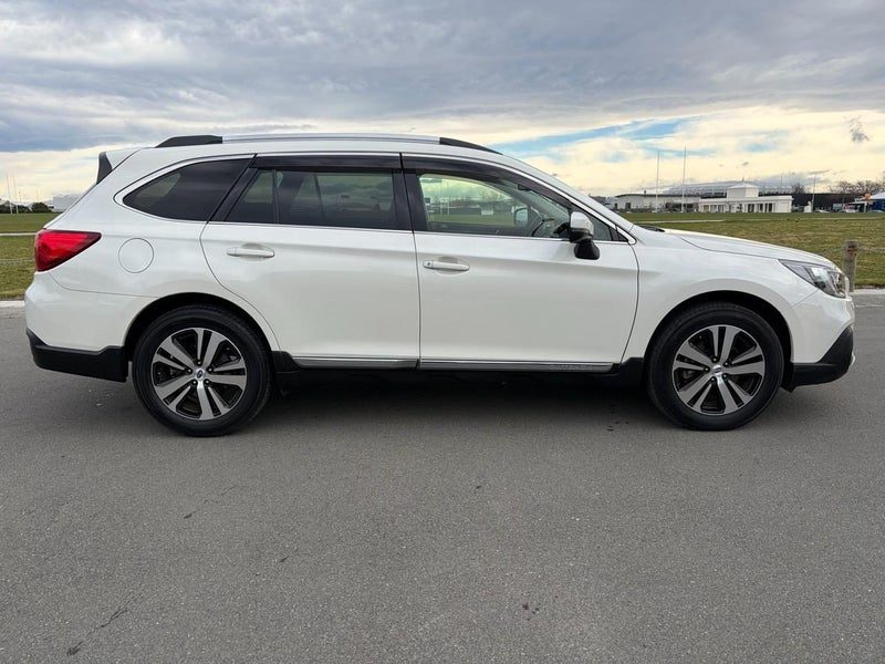 2018 Subaru Outback EyeSight, Leather, photo 2