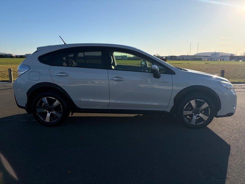 2015 Subaru XV Hybrid, EyeSight, photo 2