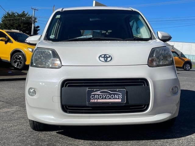 2013 Toyota Porte, photo 2