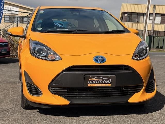 2017 Toyota Aqua, photo 2