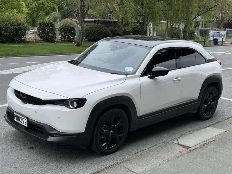 2022 Mazda MX-30 Limited, photo 2