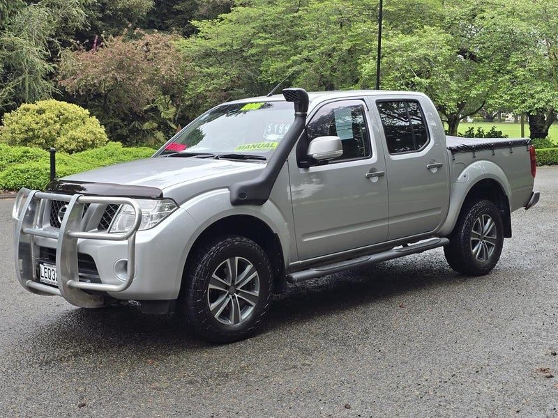 2015 Nissan Navara ST-X 4WD, photo 2