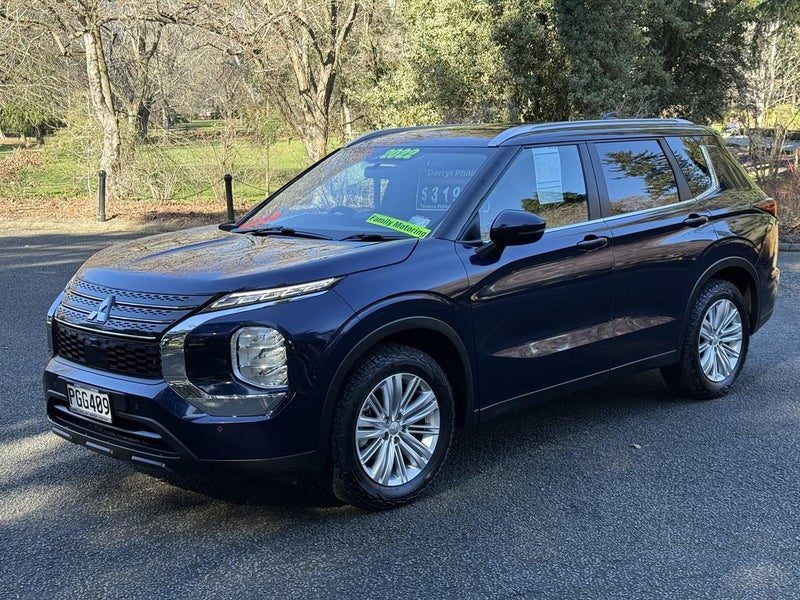 2022 Mitsubishi Outlander LS 4WD, photo 2