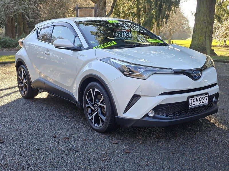 2017 Toyota C-HR, main photo