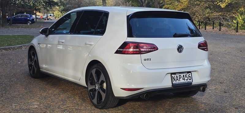 2013 Volkswagen Golf, photo 3