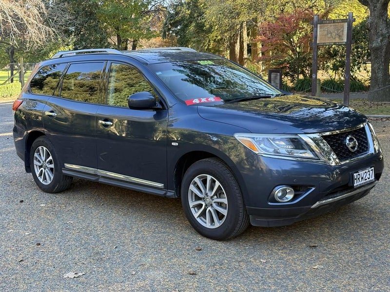 2014 Nissan Pathfinder TI