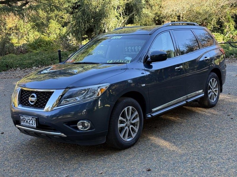 2014 Nissan Pathfinder TI, photo 2