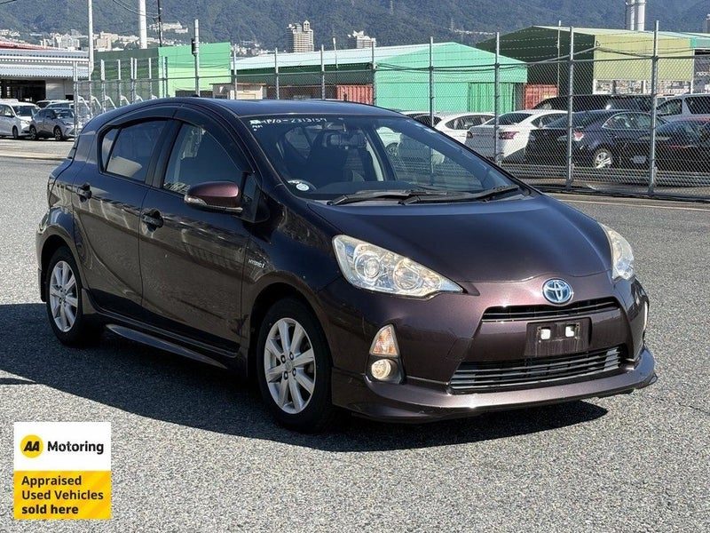 2014 Toyota Aqua Hybrid / AA Appraised, main photo