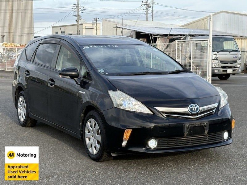 2014 Toyota Prius Alpha Wagon