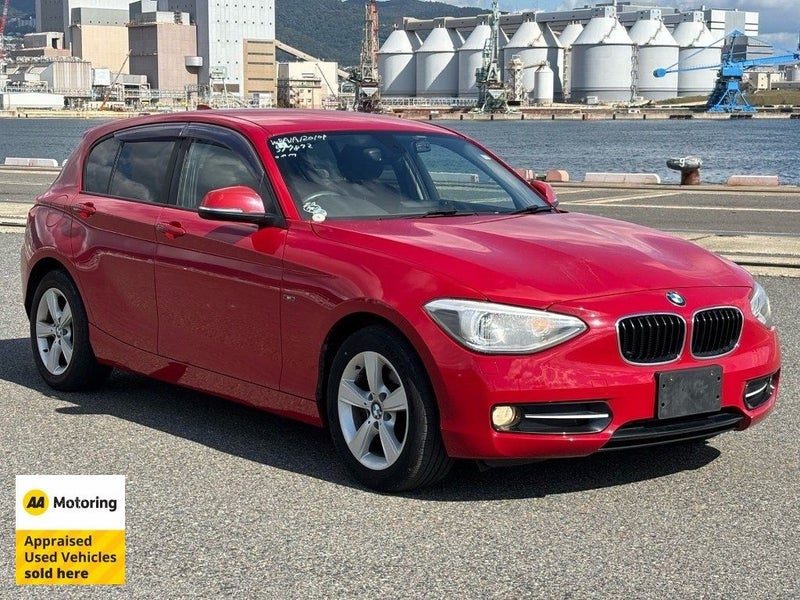 2015 BMW 116i Sport / Low 57,000kms, main photo