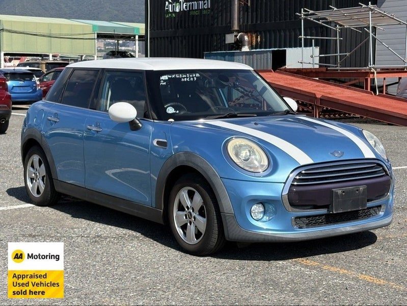 2015 MINI Cooper Low 61,000kms, main photo