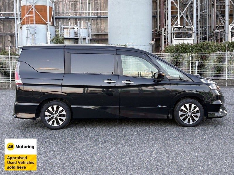 2016 Nissan Serena Highway Star / New Shape, photo 3