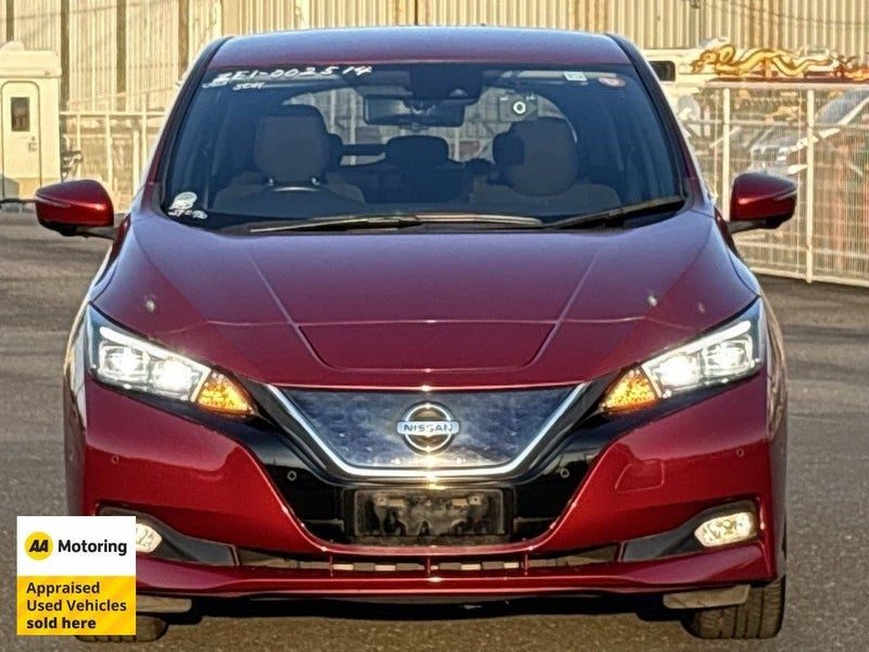 2017 Nissan Leaf 40G / Low 28,000kms / Pro Pilot, photo 2