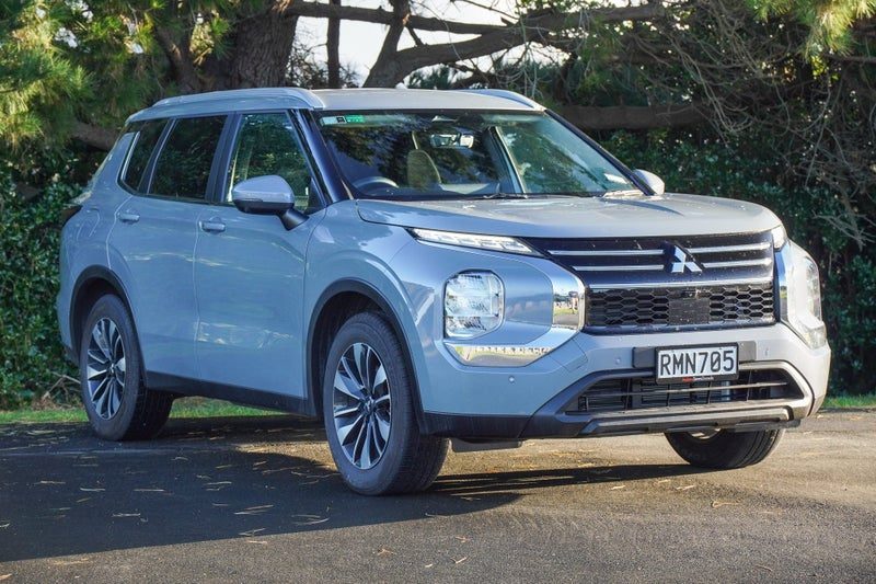 2025 Mitsubishi Outlander LS 2.5 2WD auto