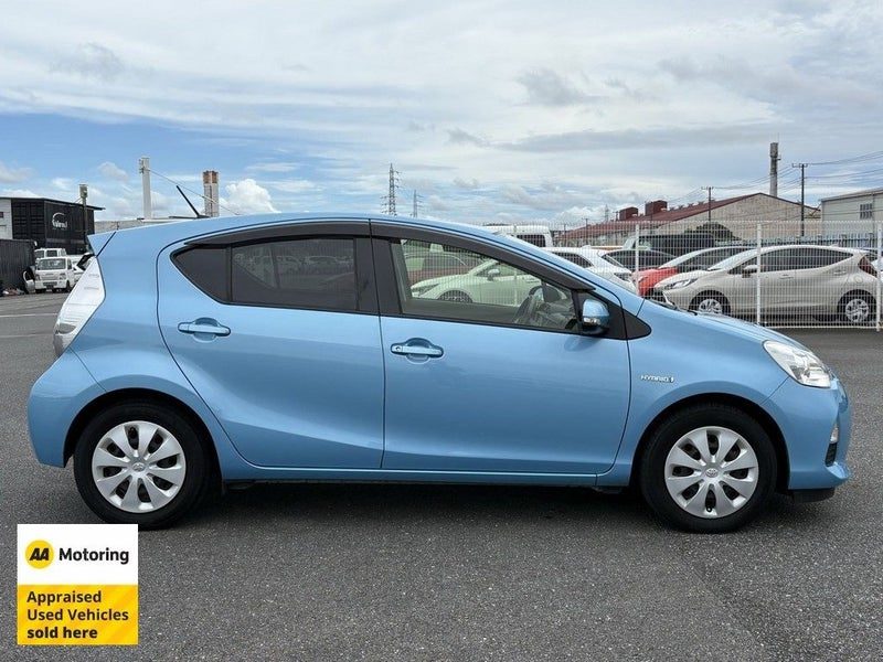 2014 Toyota Aqua Hybrid / AA Appraised, photo 3