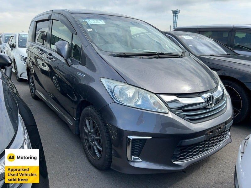 2016 Honda Freed Aero Hybrid / 7 Seats
