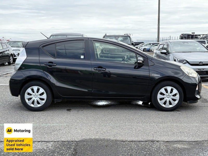 2014 Toyota Aqua Hybrid | AA Appraised, photo 3
