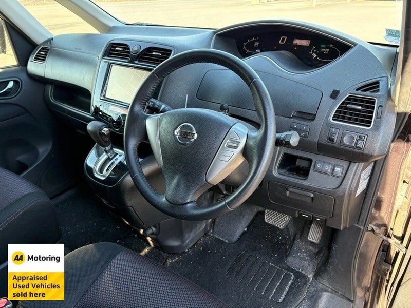 2013 Nissan Serena Highway Star / 8 Seats, photo 3