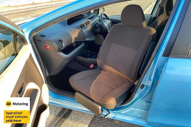 2013 Toyota Aqua Welcab - Swing Out Seat