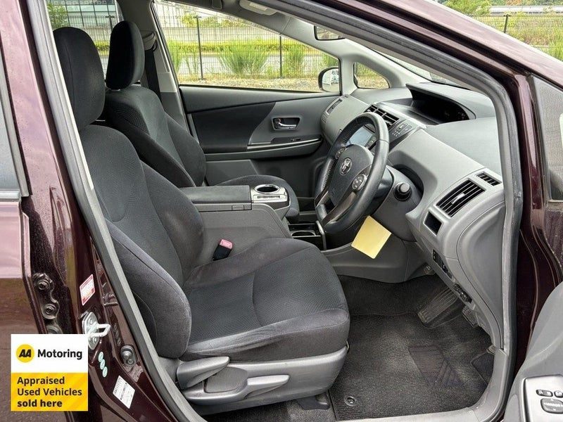 2013 Toyota Prius Alpha Hybrid S Tune, photo 3