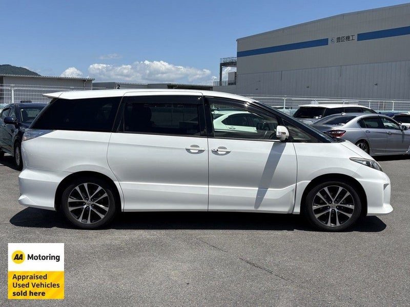 2015 Toyota Estima Aeras Premium / Cruise, photo 3