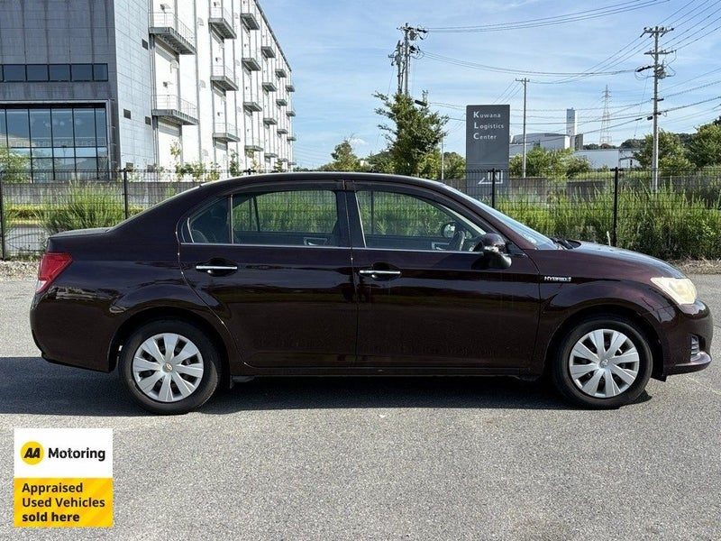 2013 Toyota Corolla Axio G Hybrid, photo 3