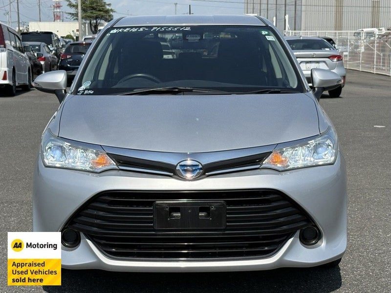 2017 Toyota Corolla Fielder G / Hybrid, photo 2