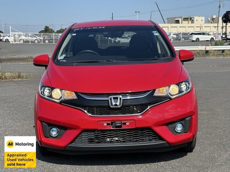 2016 Honda Fit 13G / Low 49,000kms, photo 2