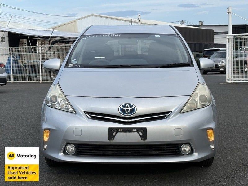 2013 Toyota Prius Alpha Hybrid / Low 85kms, photo 2