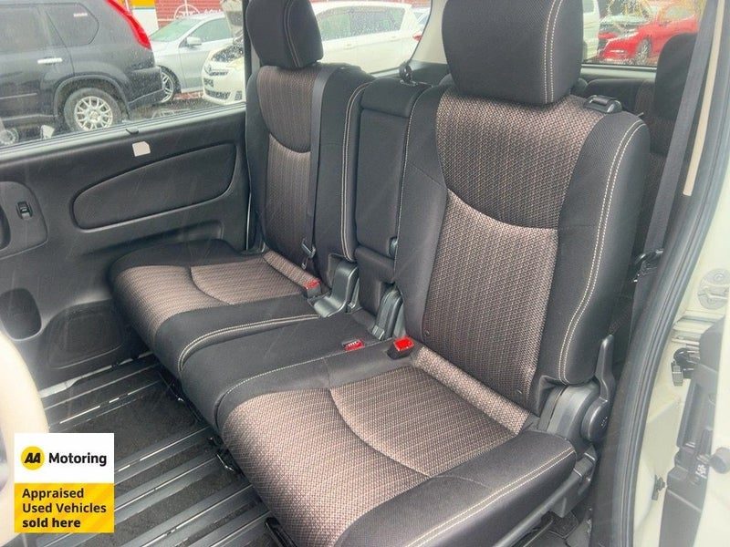 2014 Nissan Serena Highway Star Hybrid, photo 3