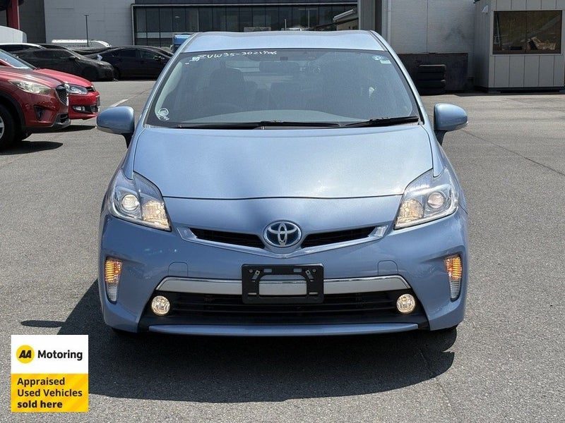 2012 Toyota Prius PHV Hybrid / low 64,000kms, photo 2