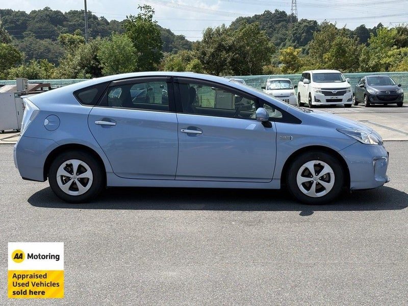 2012 Toyota Prius PHV Hybrid / low 64,000kms, photo 3