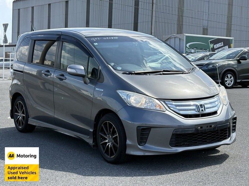 2012 Honda Freed Aero Hybrid / 6 Seats