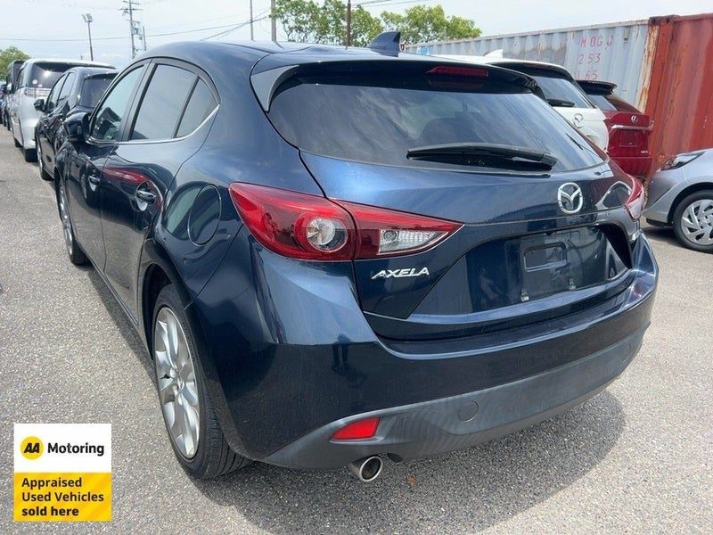 2013 Mazda Axela 20S Sports Touring, photo 3