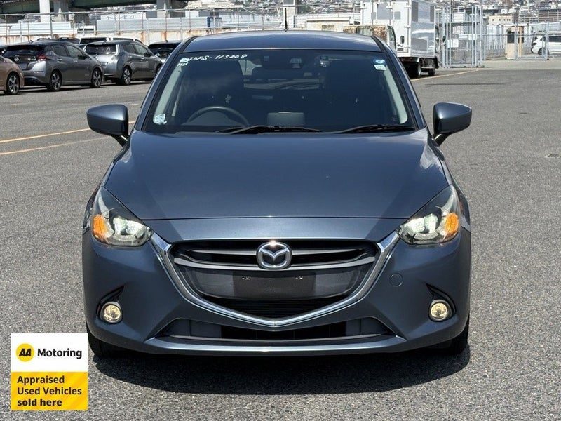 2015 Mazda Demio 13S / Safety Package, photo 2