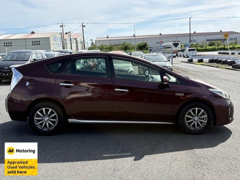 2014 Toyota Prius PHV Hybrid / Low 48kms, photo 3