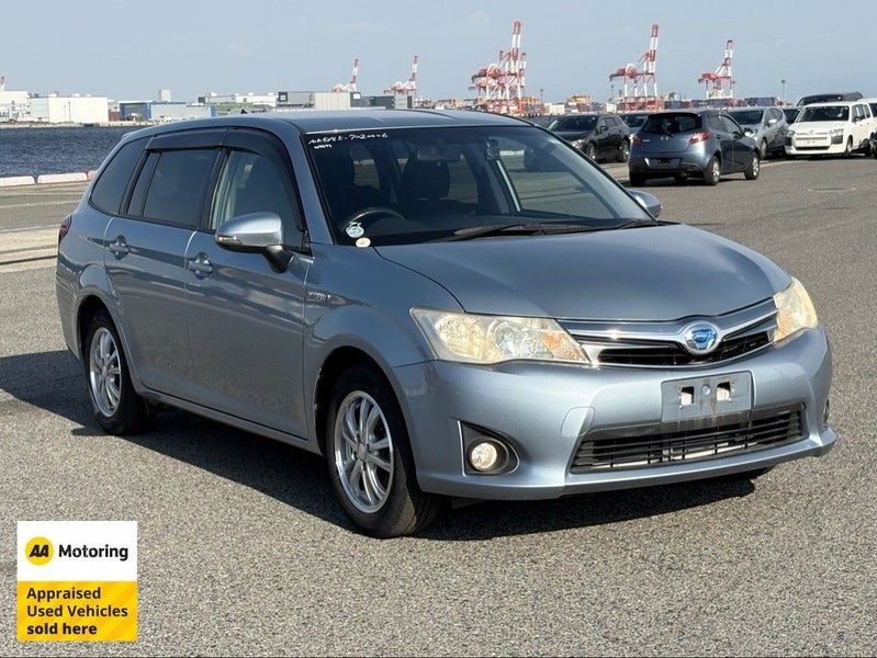 2013 Toyota Corolla Fielder G Hybrid, main photo