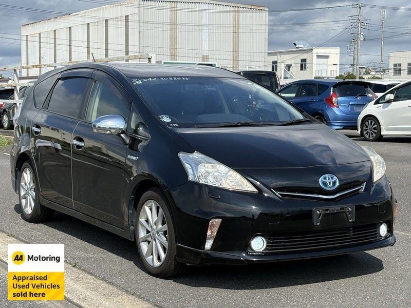 2013 Toyota Prius Alpha Hybrid G Touring