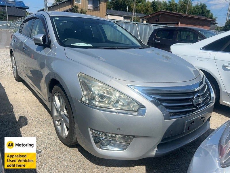 2015 Nissan Teana XV / Leather / Low 57,000kms