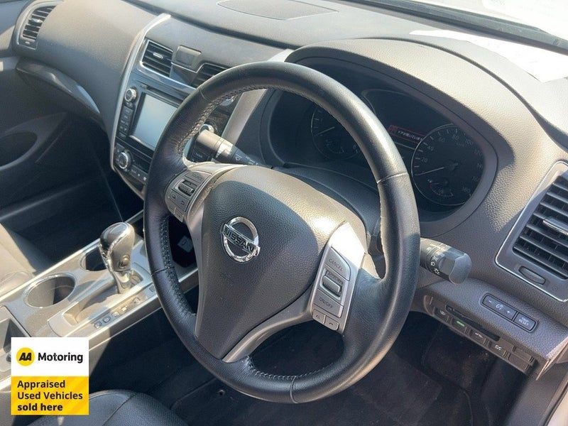 2015 Nissan Teana XV / Leather / Low 57,000kms, photo 2