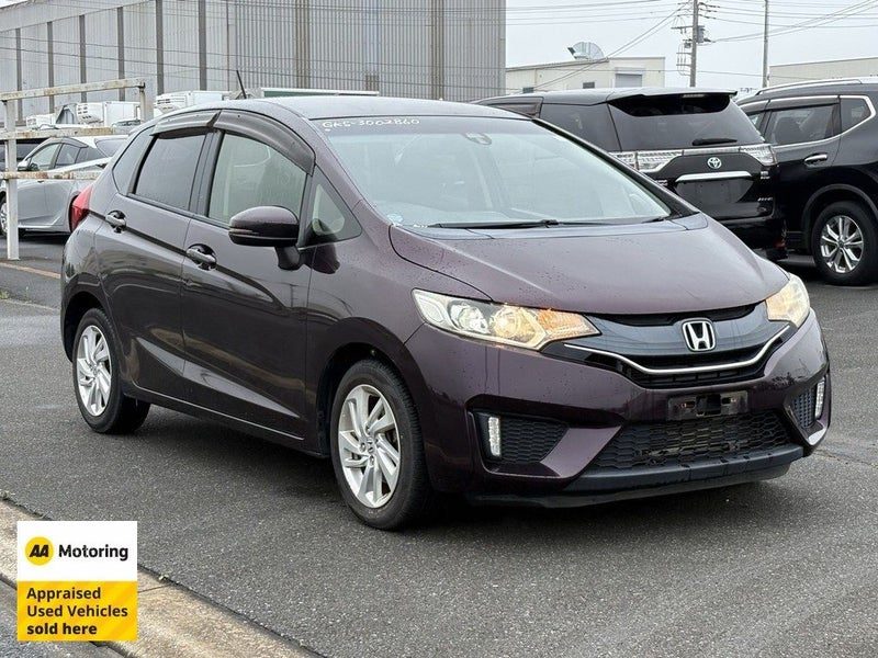 2014 Honda Fit 15X / Low 54,000kms / Cruise