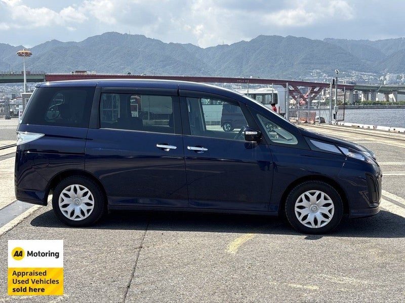 2014 Mazda Biante 8 Seats / Low 74,000kms, photo 3