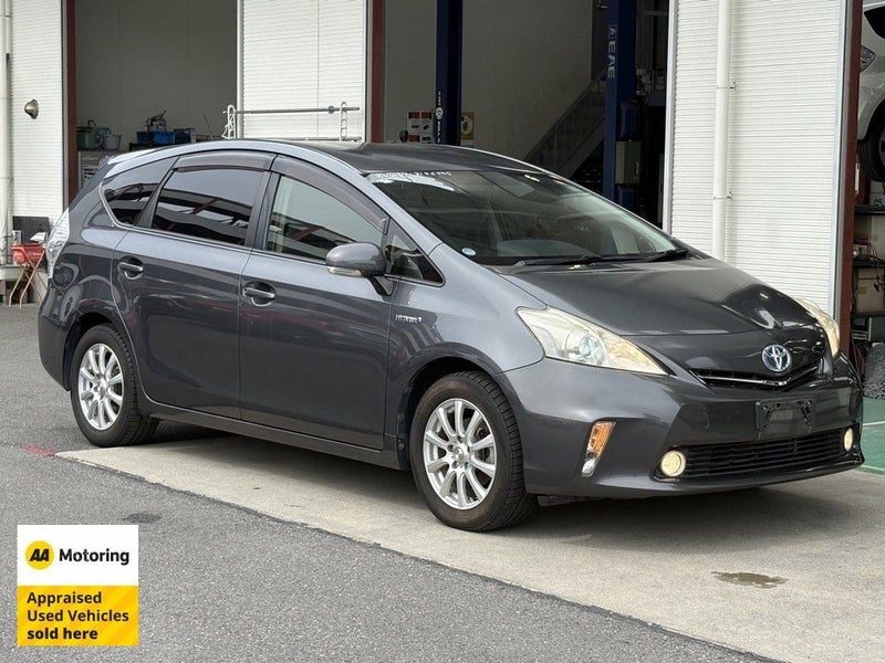 2012 Toyota Prius Alpha Hybrid