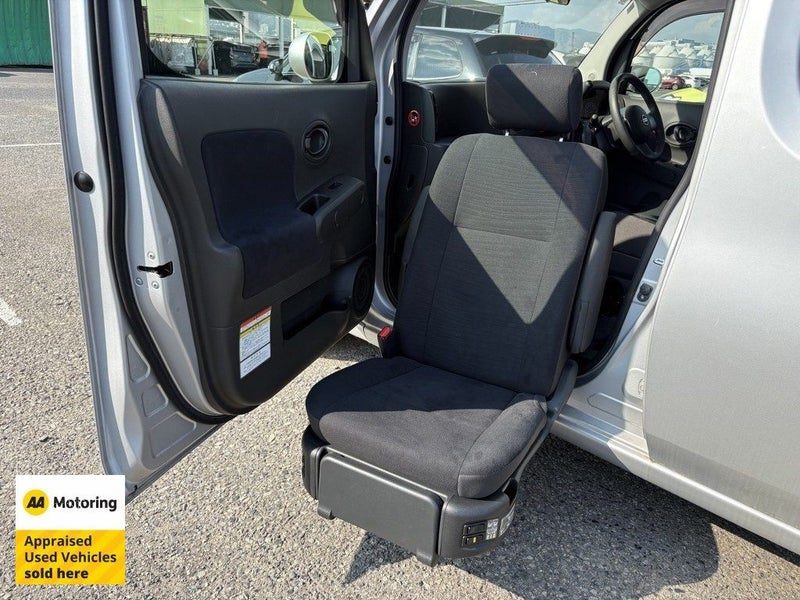 2017 Nissan Cube Welcab / Only 7,000kms