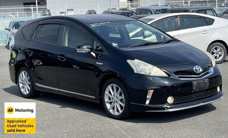 2013 Toyota Prius Alpha Hybrid Touring Wagon