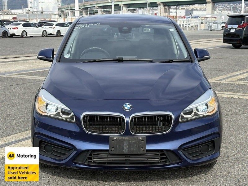2015 BMW 218i Low 65kms / Safety Pack, photo 2