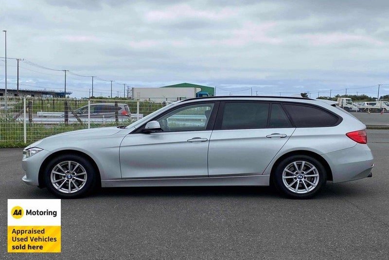 2014 BMW 320i Sports / Cruise, photo 3